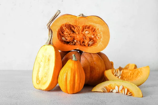 Ripe Cut Pumpkins Light Background — Stock Photo, Image