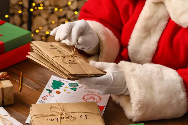 Święty Mikołaj Literami Domu Wigilię Bożego Narodzenia — Zdjęcie stockowe
