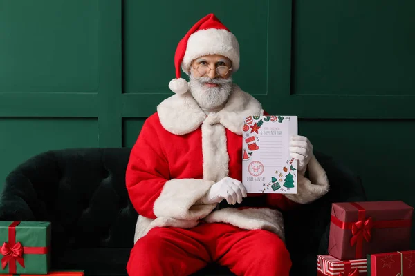 Санта Клаус Пустым Письмом Дома Канун Рождества — стоковое фото