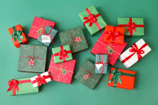 Различные Рождественские Подарки Цветном Фоне — стоковое фото