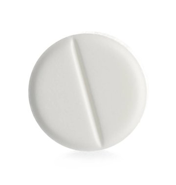 Beyaz arkaplanda izole edilmiş K vitamini hapı