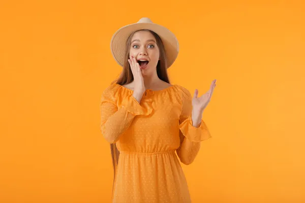 Surprised Young Woman Orange Background — Stock Photo, Image