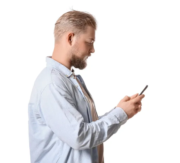 Beyaz Arka Planda Modern Cep Telefonu Olan Genç Bir Adam — Stok fotoğraf