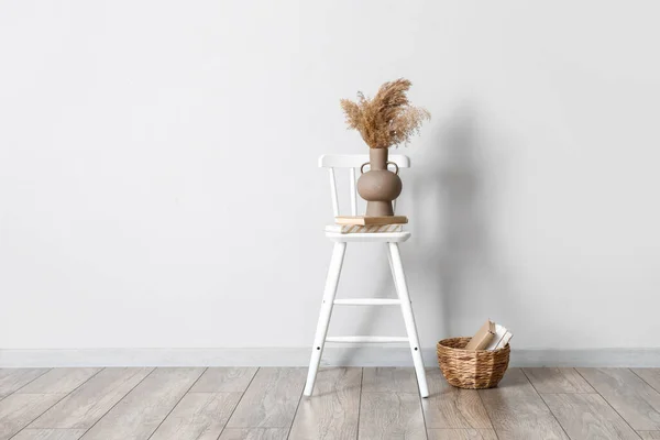 Modern Chair Decor Light Wall — Stock Photo, Image