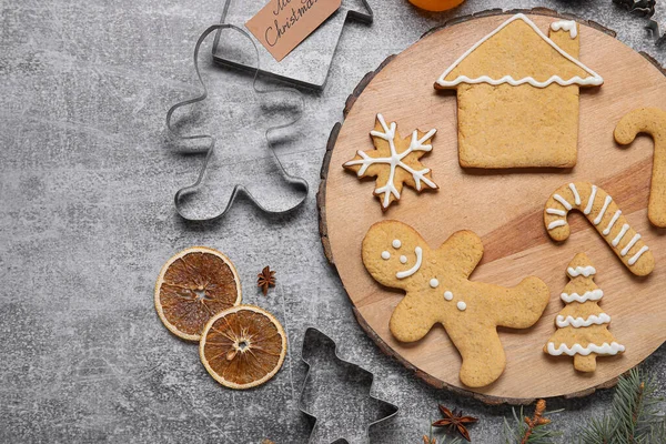Board Christmas Gingerbread Cookies Spices Grey Background — Stock Photo, Image