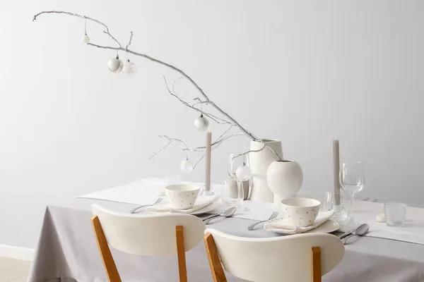 Elegant Christmas Table Setting Light Background — Stock Photo, Image