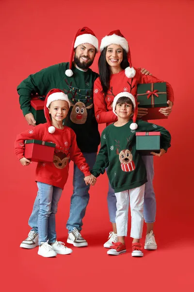 Bonne Famille Chapeaux Noël Avec Des Cadeaux Noël Sur Fond — Photo