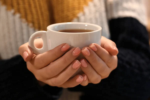 Young Woman Drinking Hot Tea Closeup — Stock Photo, Image