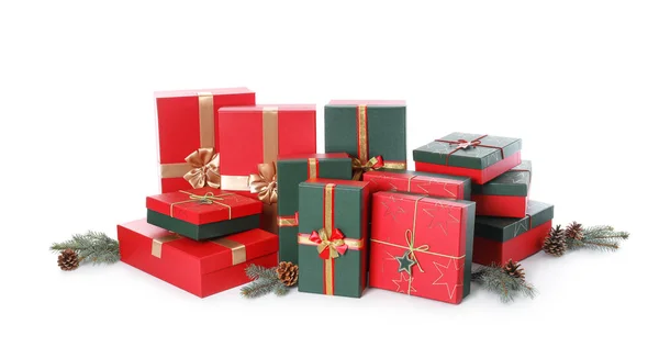 白い背景のクリスマスプレゼント箱 — ストック写真