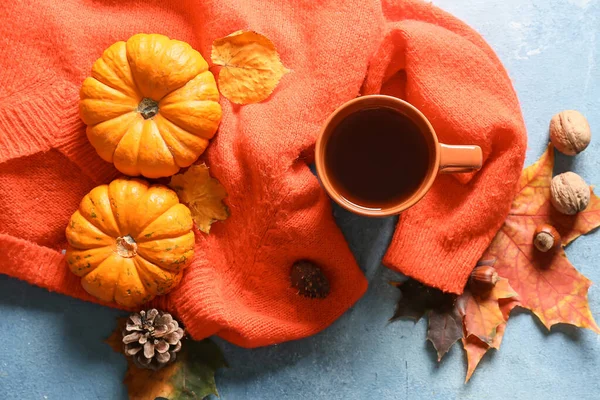 Beautiful Autumn Composition Cup Tea Ripe Pumpkins Color Background — Stock Photo, Image