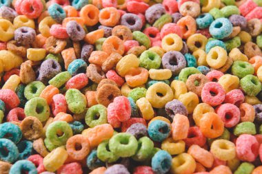 Arka planda gevrek mısır gevrekleri