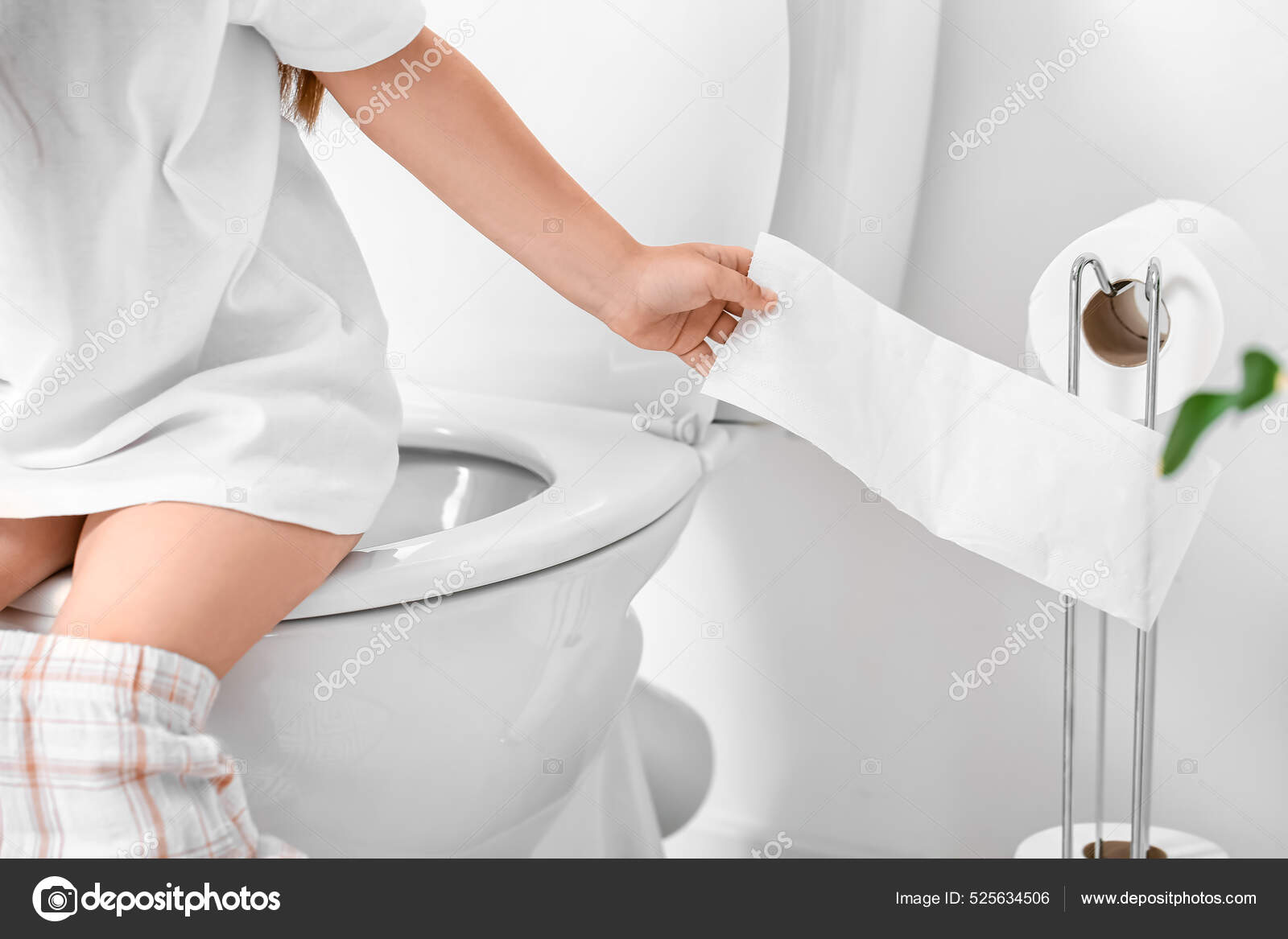 Little girl on toilet 