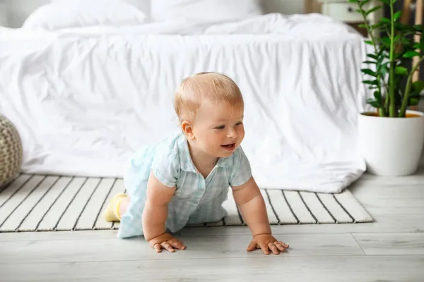 Cute Baby Girl Crawling Bedroom — Stock Photo, Image