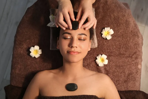 Relaxed Young African American Woman Getting Massage Stones Therapist Spa — Stock Photo, Image