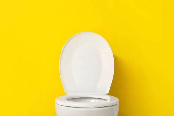 Moderne Toilet Kom Buurt Van Kleur Muur — Stockfoto