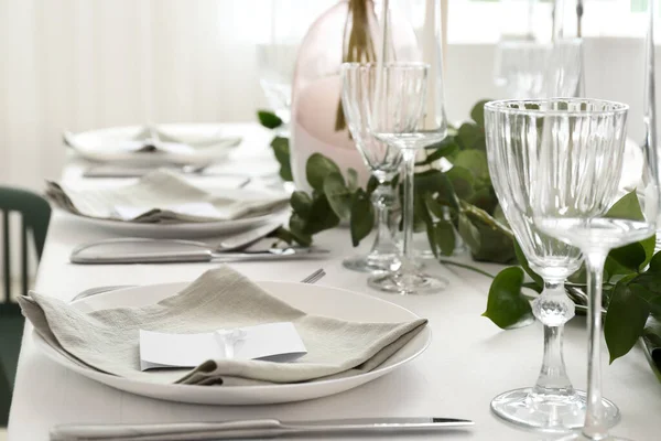Prachtige Tafel Setting Voor Bruiloftsfeest Restaurant Close — Stockfoto