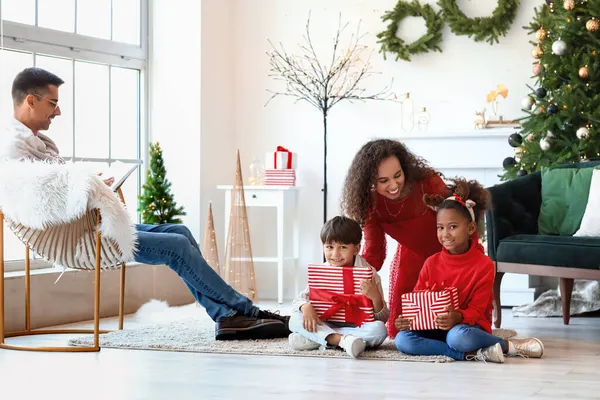 Happy Family Children Celebrating Christmas Home — Stock Photo, Image