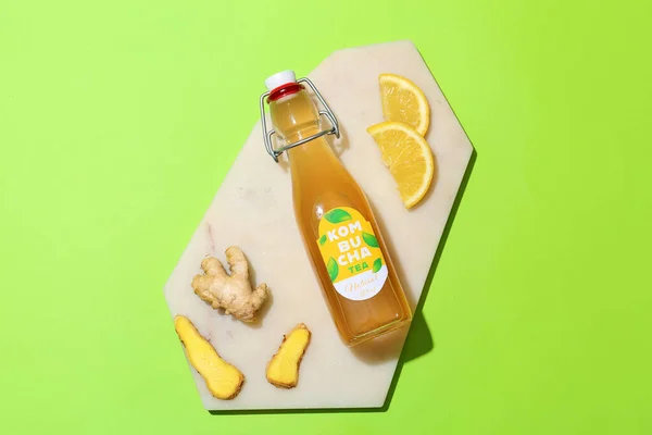 Bottle Fresh Kombucha Ginger Lemon Color Background — Stock Photo, Image