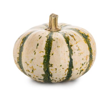 Beyaz arkaplanda izole edilmiş taze balkabağı