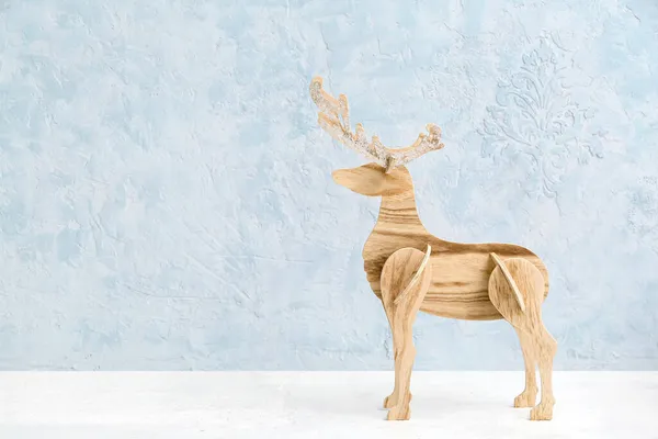 Wooden Reindeer Color Background — Stock Photo, Image