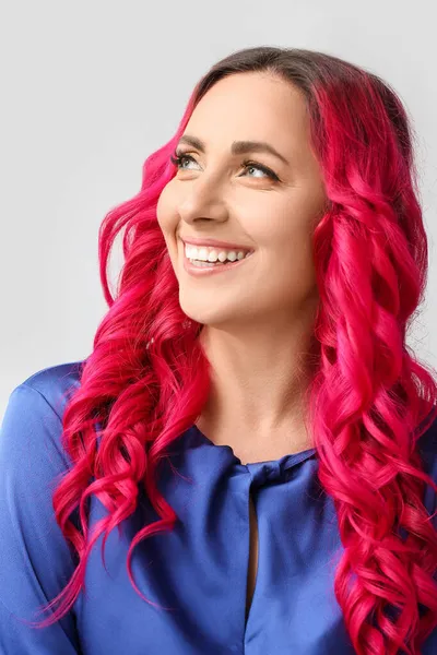 Beautiful Woman Unusual Bright Hair Color Light Background — Stock Photo, Image