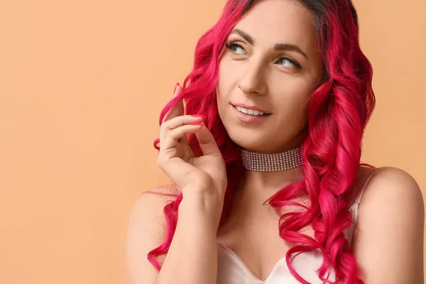 Beautiful Woman Unusual Bright Hair Color Background — Stock Photo, Image