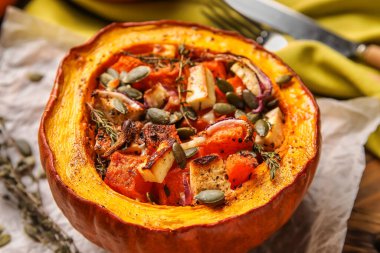 Doldurulmuş balkabağı, yakın plan.