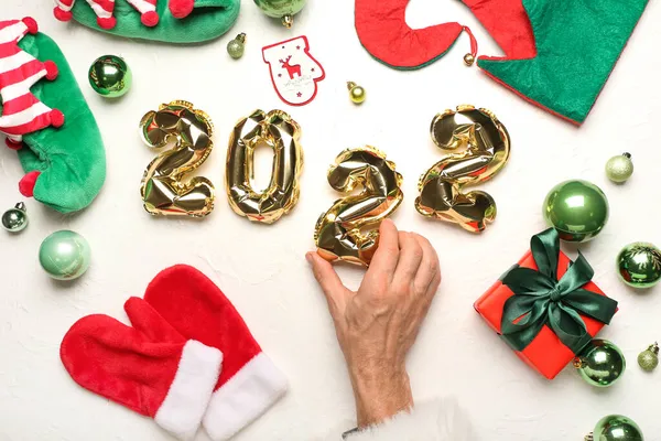 Santa Claus Balloons Shape Figure 2022 Christmas Decor White Background — Stock Photo, Image