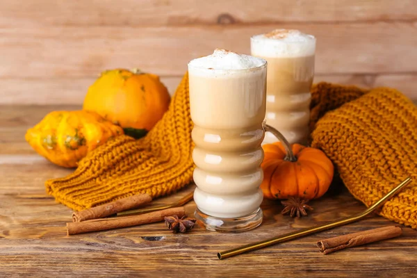 Glasses Tasty Pumpkin Latte Wooden Background — Stock Photo, Image