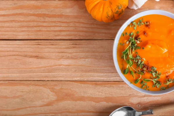 Bowl Tasty Pumpkin Cream Soup Wooden Background — Stock Photo, Image