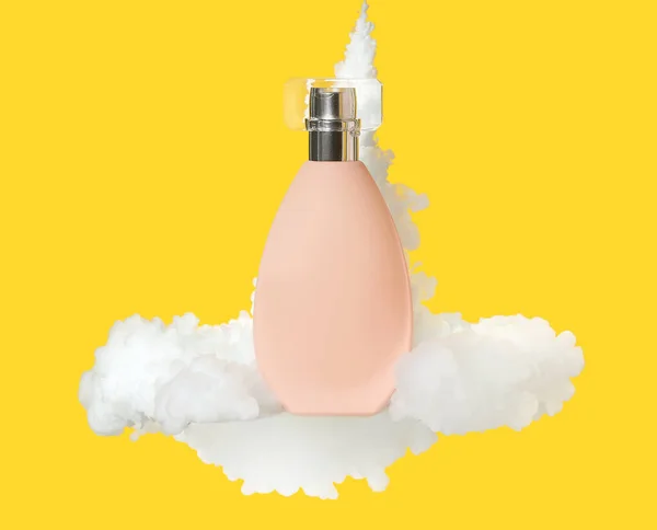 Perfume Bottle Light Smoke Yellow Background — Stock Photo, Image