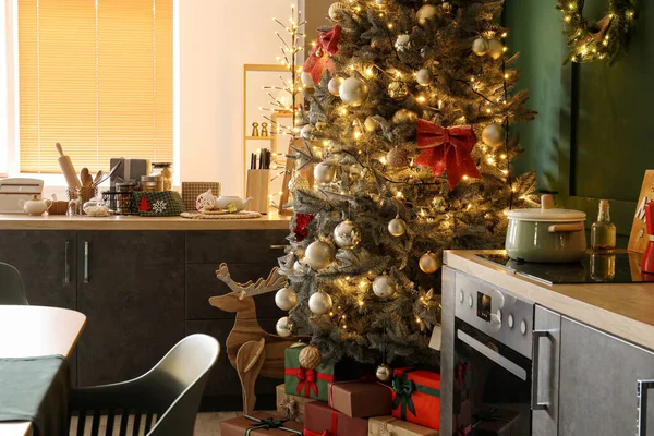 Christmas Tree Gifts Interior Modern Kitchen — Stock Photo, Image