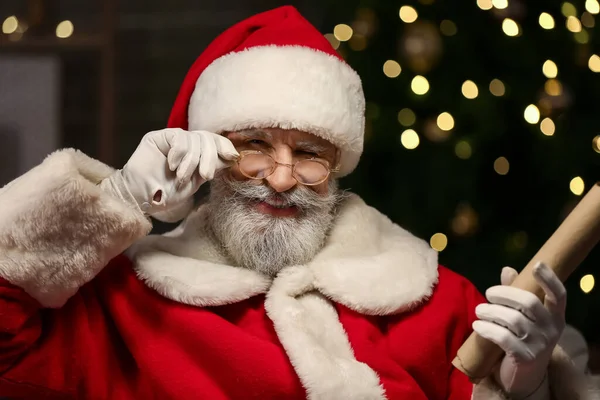 Święty Mikołaj Listem Domu Wigilię Bożego Narodzenia — Zdjęcie stockowe