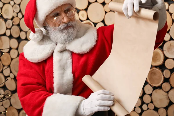 Santa Claus Prázdným Písmenem Dřevěném Pozadí — Stock fotografie