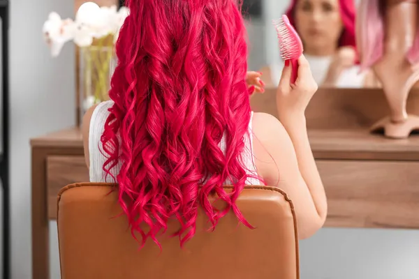 Beautiful Woman Doing Hair Home — Stock Photo, Image