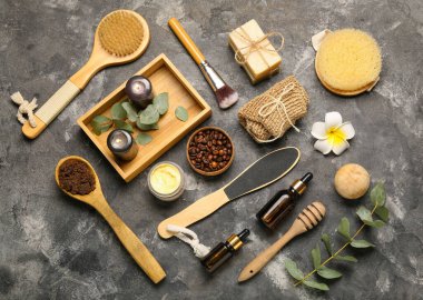 Koyu arkaplan üzerine spa seti