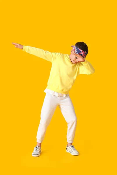 Ballando Bambino Sfondo Colore — Foto Stock