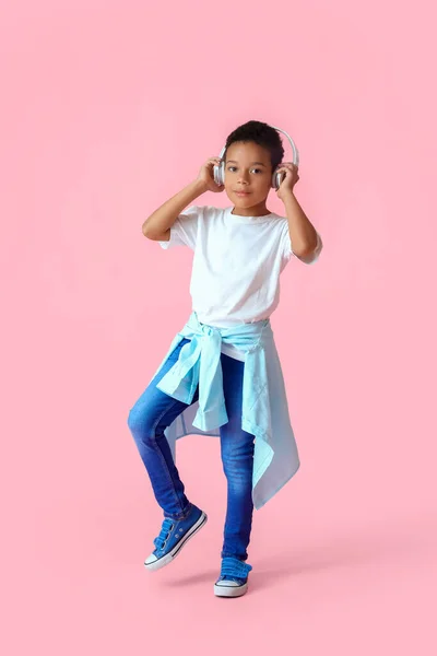 Dancing African American Boy Listening Music Color Background — Stock Photo, Image