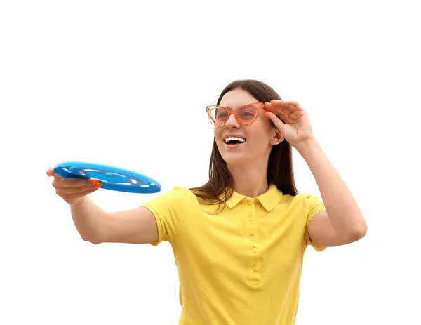 Hermosa Joven Jugando Frisbee Sobre Fondo Blanco — Foto de Stock