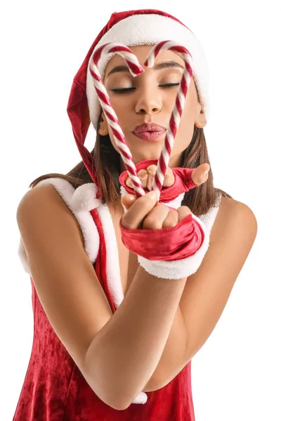 Bella Donna Costume Babbo Natale Con Bastoncini Zucchero Sfondo Bianco — Foto Stock