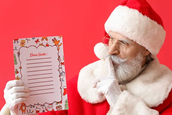 Santa Claus Letter Showing Silence Gesture Color Background — Stock Photo, Image