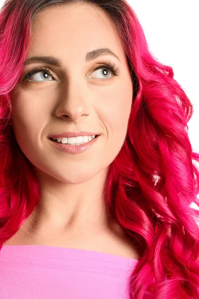 Schöne Frau Mit Ungewöhnlicher Heller Haarfarbe Auf Weißem Hintergrund — Stockfoto