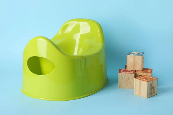 Cubes Pot Bois Avec Lettres Sur Fond Couleur — Photo