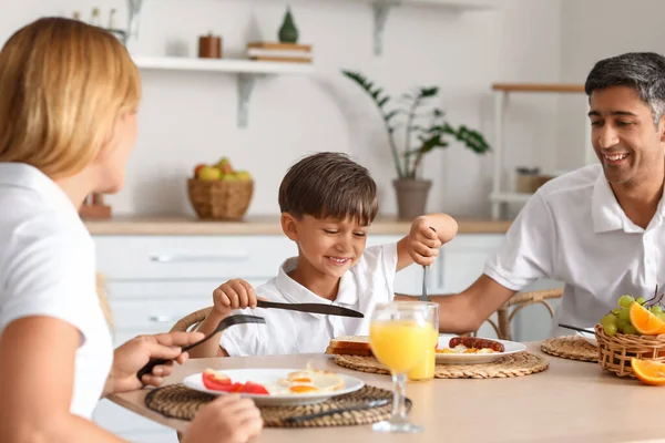 Happy Family Little Son Having Breakfast Table Kitchen — Stock Photo, Image