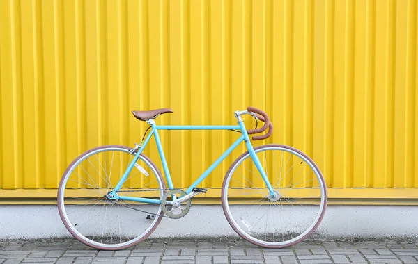 Modern Blue Bicycle Yellow Wall — Stock Photo, Image