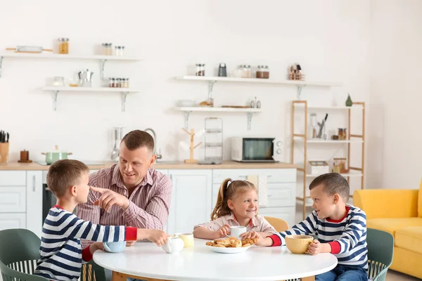 Happy Father His Little Children Spending Time Together Home — Stock Photo, Image