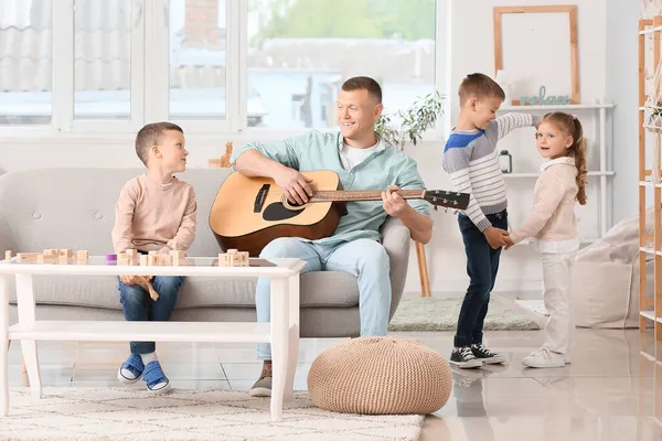 Father Playing Guitar Little Children Spending Time Together Home — Stock Photo, Image