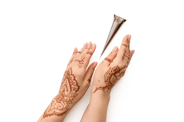 Belas Mãos Femininas Com Tatuagem Henna Fundo Branco — Fotografia de Stock