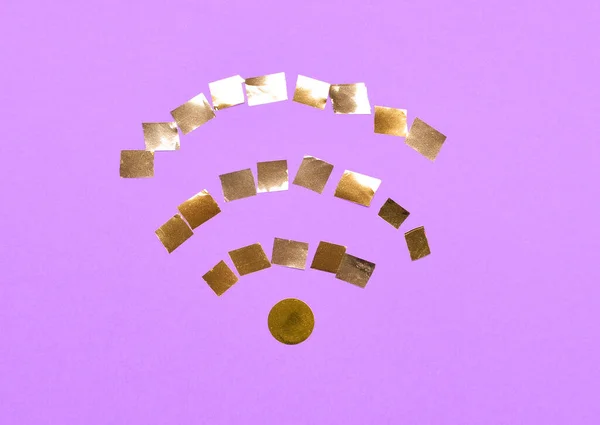 Simbolul Wifi Realizat Din Confetti Strălucitoare Fundal Violet — Fotografie, imagine de stoc