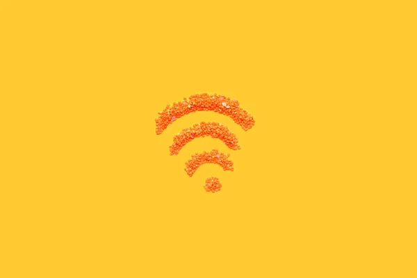Wifi Σύμβολο Κατασκευασμένο Από Μικρές Διακοσμητικές Πέτρες Πορτοκαλί Φόντο — Φωτογραφία Αρχείου